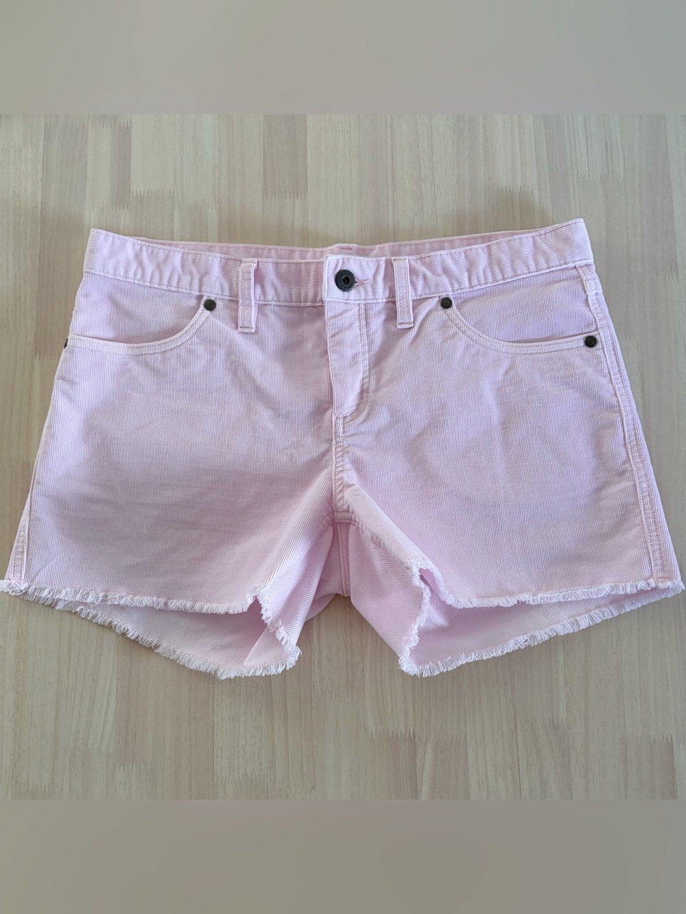 Carve Designs
OAHU 4" RELAXED BOYFRIEND SHORT
Size 6 
NWOT